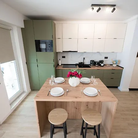 Infinity 309 Pool&spa ママイア