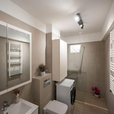 Infinity 309 Pool&spa * Mamaia